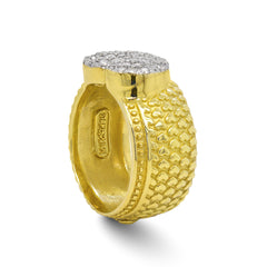 PROMISE TO LOVE 18K GOLD DIAMOND HEART CENTER RING