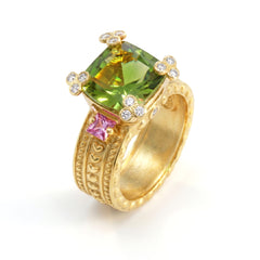 Happiness Peridot and Pink Sapphire Heart Engraved Ring