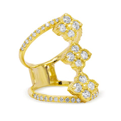 18K GOLD AND THREE DIAMOND CLUSTERS WIDE RING