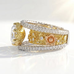 18K Gold Oval Diamond Center Floral Ring