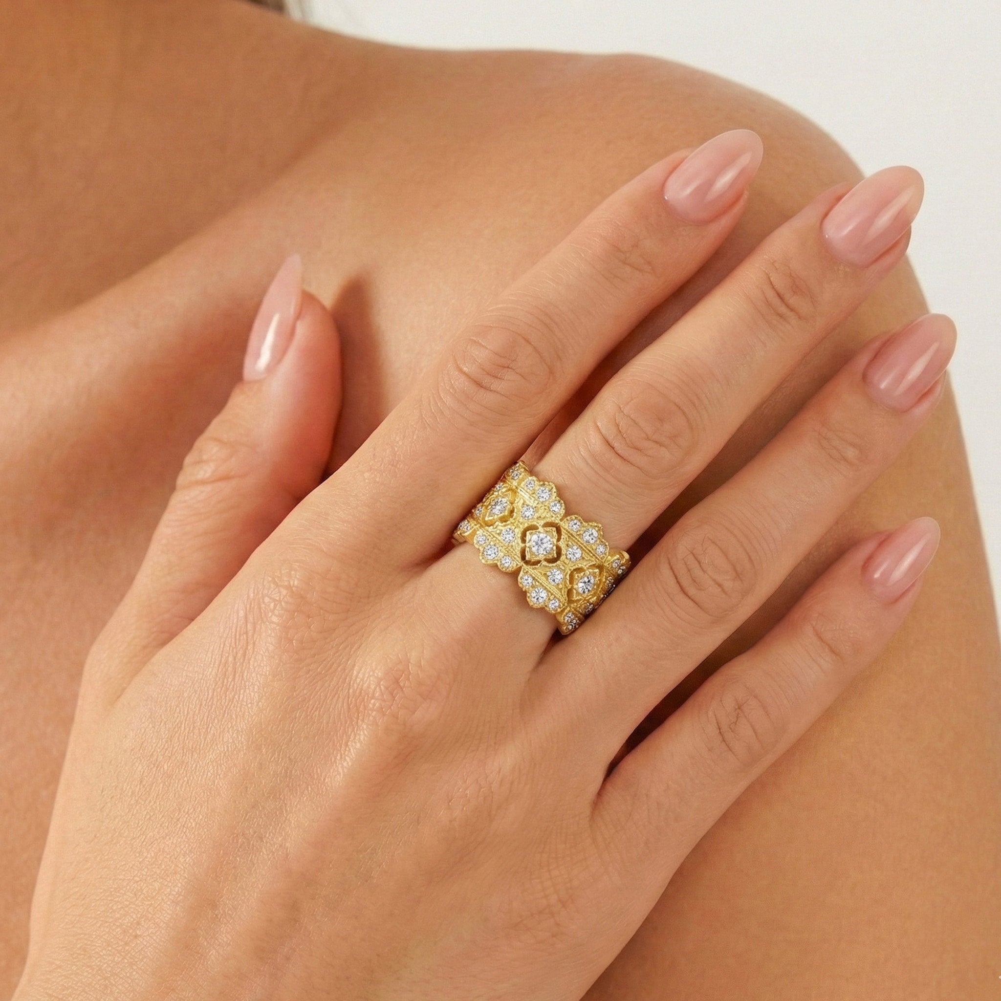 Stambolian Passion 18K Yellow Gold Quatrefoil Diamond Band Ring Front View