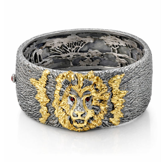 "Lion Head" aged silver and 18K gold cuff bracelet with ruby eyes and diamonds, front view